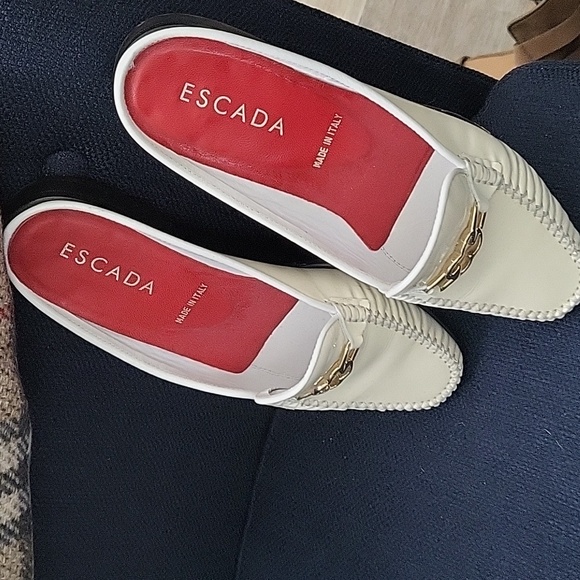 Y2K escada shoes made in Italy size 36. So stylish! - Picture 2 of 4